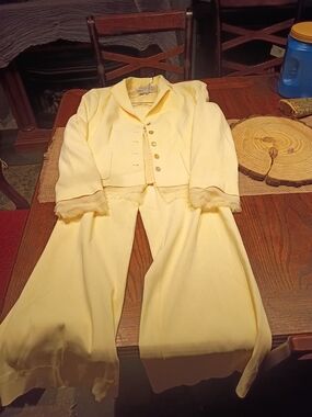 Vintage Worth Pale Yellow Wide-Leg Three-Piece Pantsuit